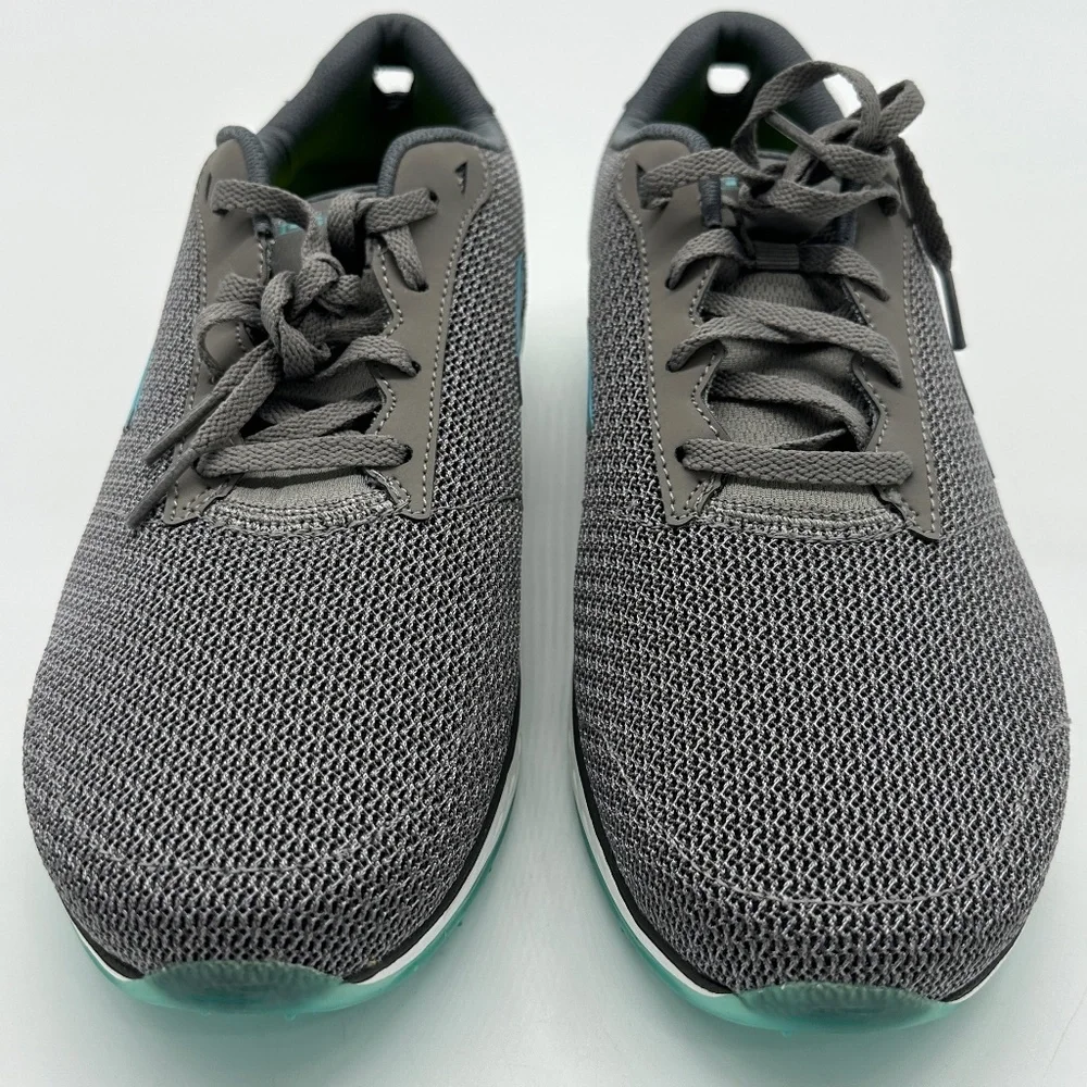 Skechers new without